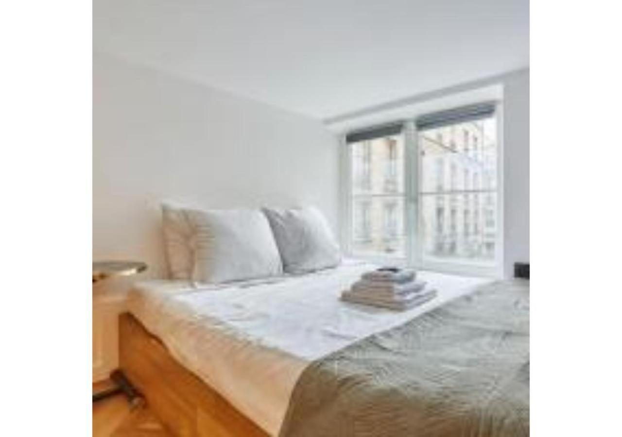 Duplex Center Of By Studioprestige * Parigi