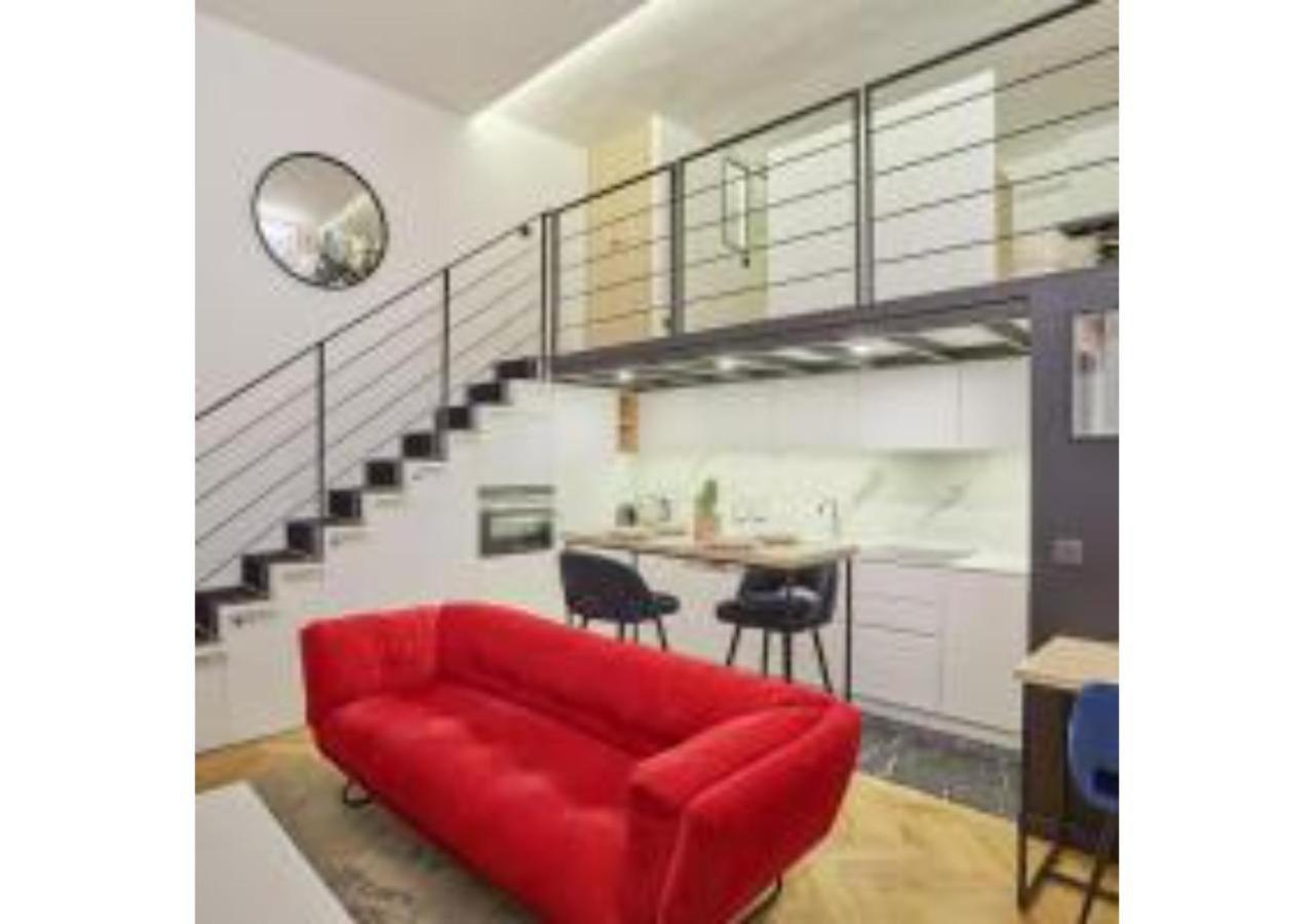 Duplex Center Of By Studioprestige Parigi